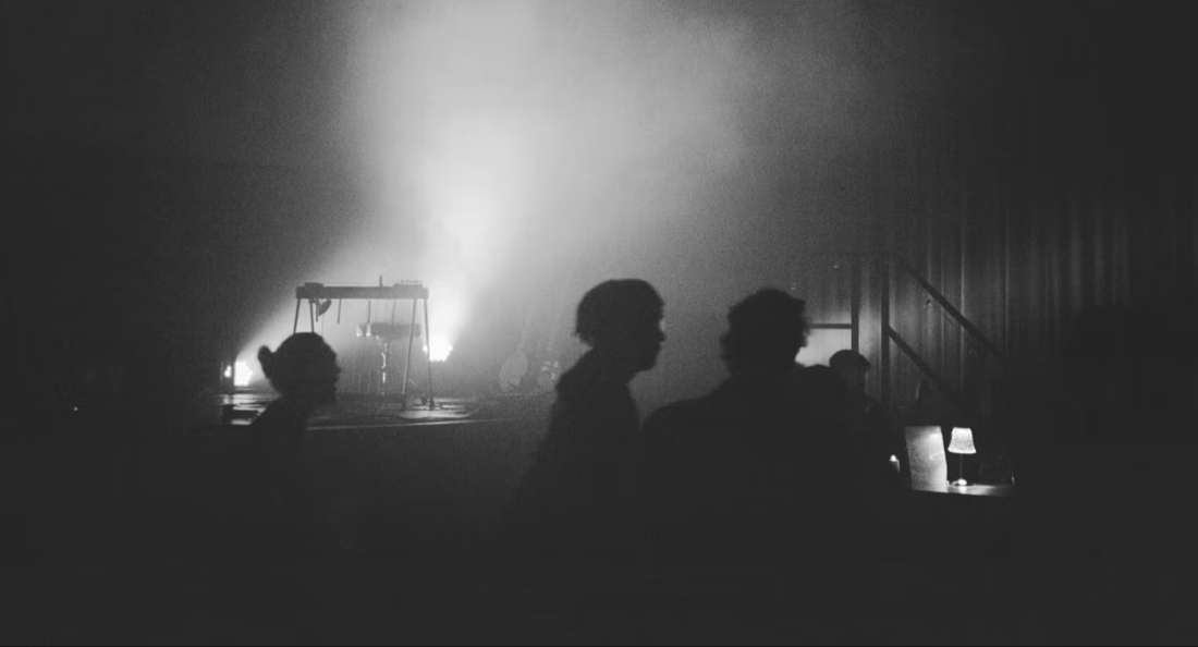 Lost: smoke and beams over the main room